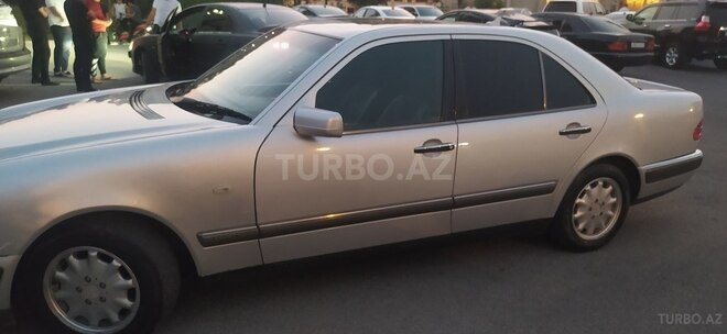 Mercedes E 230 1996, 390,356 km - 2.3 l - Bakı