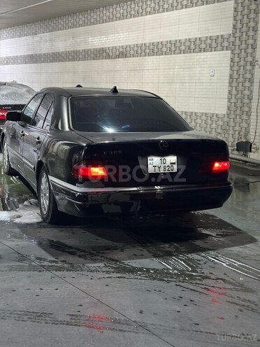 Mercedes E 320 2000, 422,321 km - 3.2 l - Bakı