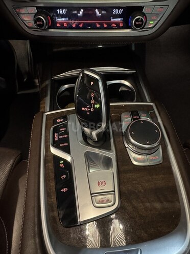 BMW 730 2017, 177,000 km - 3.0 л - Bakı