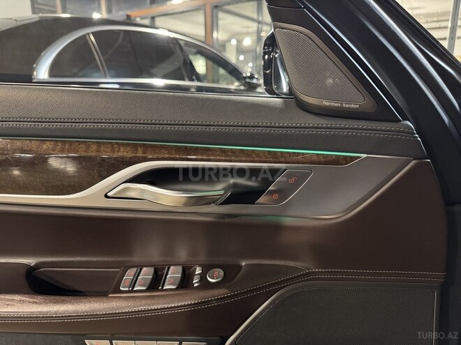 BMW 730 2017, 177,000 km - 3.0 л - Bakı