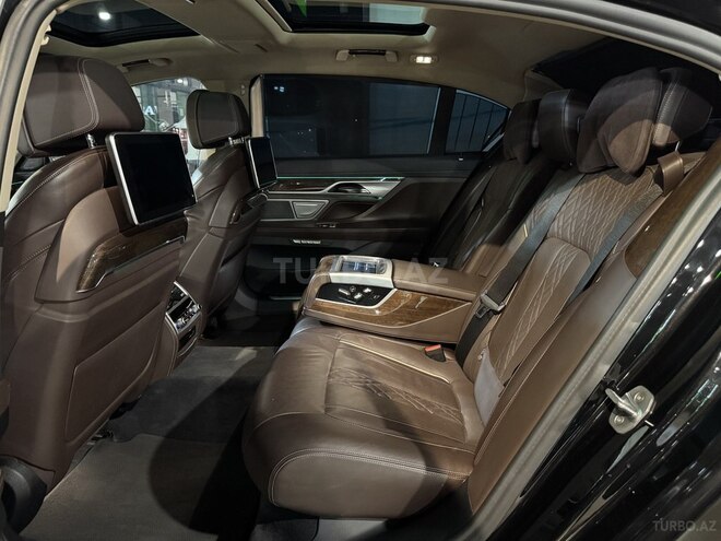BMW 730 2017, 177,000 km - 3.0 л - Bakı