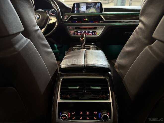 BMW 730 2017, 177,000 km - 3.0 л - Bakı