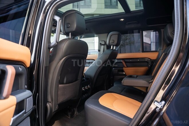 Land Rover Defender 2024, 35,700 km - 2.0 l - Bakı