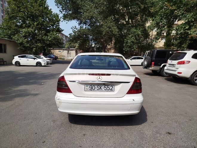 Mercedes E 220 2006, 410,000 km - 2.2 l - Bakı