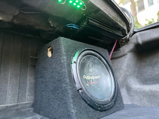 Mercedes E 200 d 1994, 269,450 km - 2.0 l - Bakı