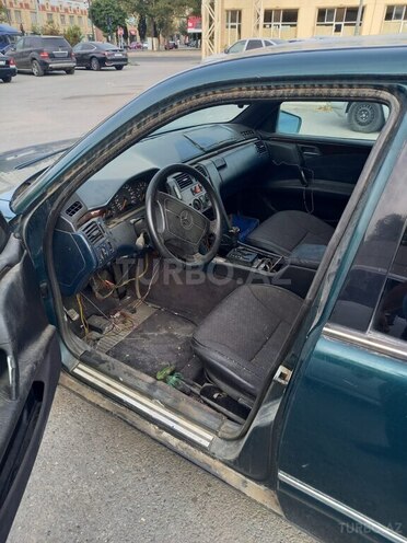 Mercedes E 290 1996, 123,465 km - 2.9 l - Gəncə