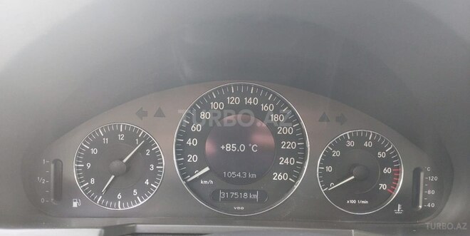 Mercedes E 240 2002, 317,520 km - 2.6 l - Bakı