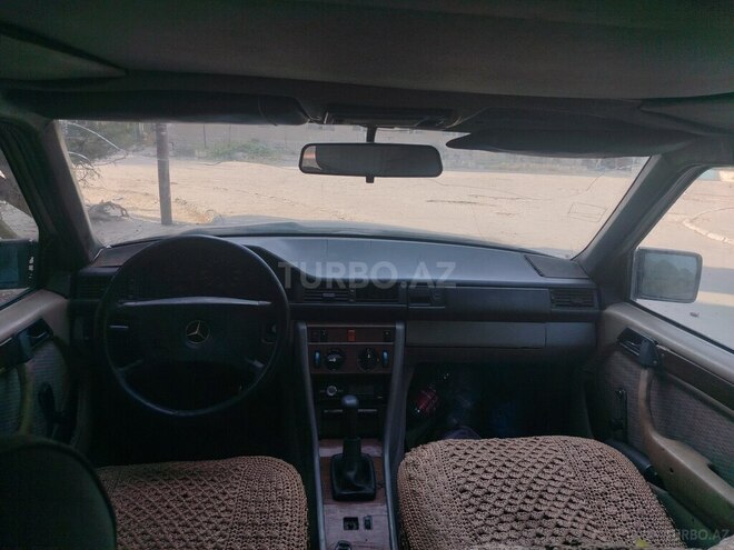 Mercedes E 200 1987, 468,000 km - 2.0 l - Sumqayıt