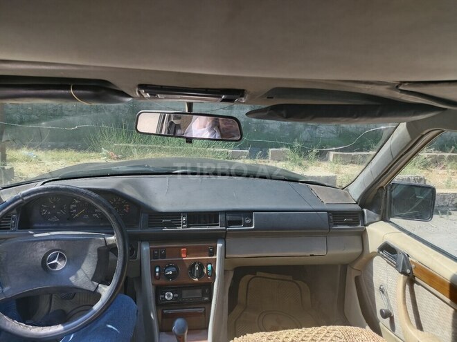 Mercedes E 200 1987, 468,000 km - 2.0 l - Sumqayıt