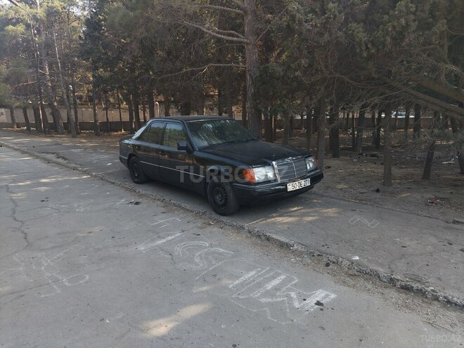 Mercedes E 200 1987, 468,000 km - 2.0 l - Sumqayıt
