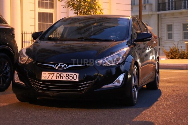 Hyundai Elantra 2015, 153,975 km - 1.8 л - Bakı