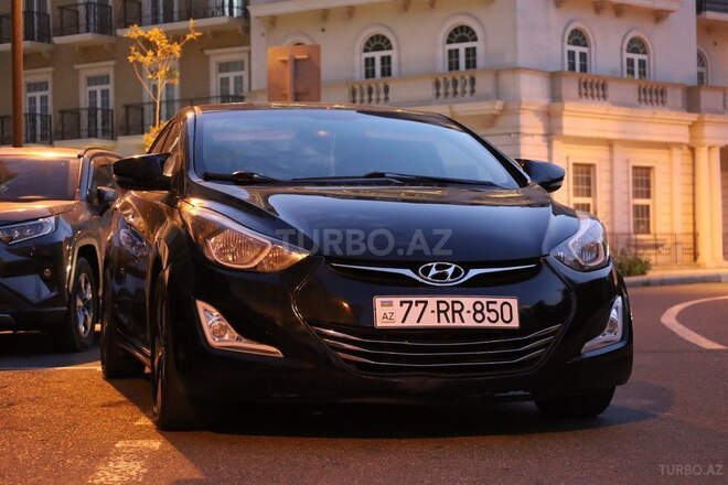 Hyundai Elantra 2015, 153,975 km - 1.8 л - Bakı