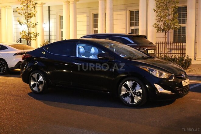 Hyundai Elantra 2015, 153,975 km - 1.8 л - Bakı