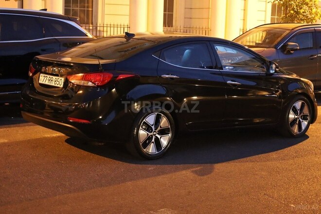 Hyundai Elantra 2015, 153,975 km - 1.8 л - Bakı