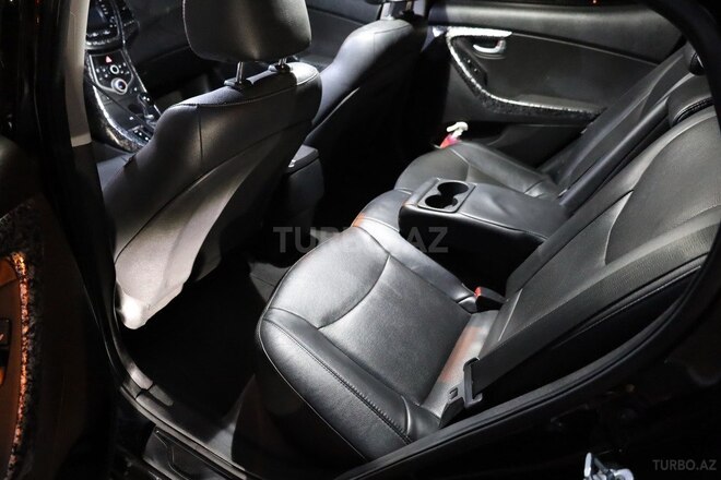 Hyundai Elantra 2015, 153,975 km - 1.8 л - Bakı