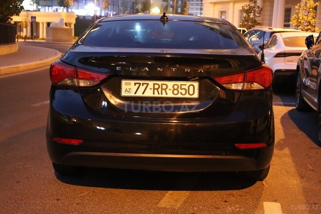Hyundai Elantra 2015, 153,975 km - 1.8 л - Bakı