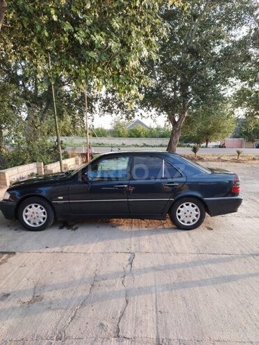 Mercedes C 220 1998, 430,000 km - 2.2 l - Bakı