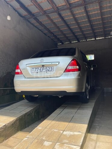 Nissan Tiida 2011, 88,400 km - 1.5 л - Salyan