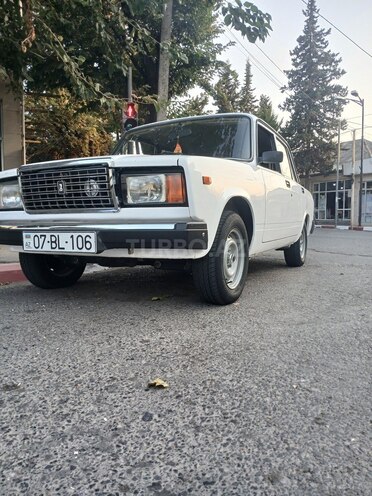 LADA (VAZ) 2107 2009, 32,000 km - 1.3 l - Astara