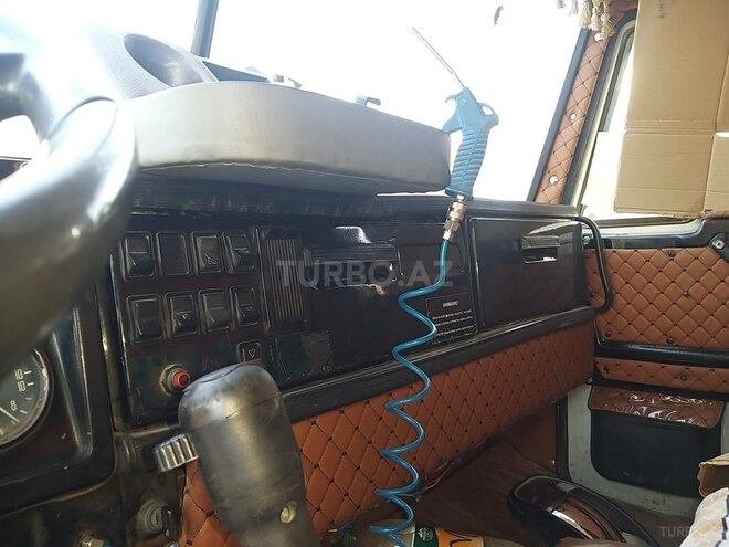 KamAz 6520 1986, 300,000 km - 11.0 l - Bakı