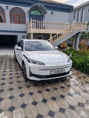 Changan Qiyuan A05 2025, 13,500 km - 1.5 л - Bakı