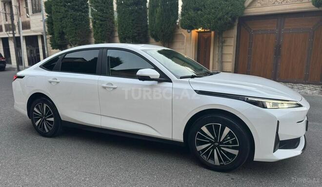 Changan Qiyuan A05 2025, 13,500 km - 1.5 л - Bakı