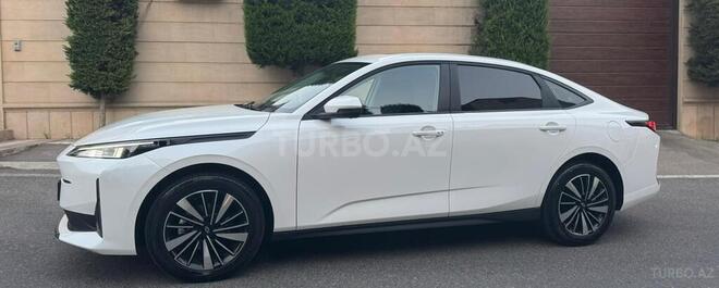 Changan Qiyuan A05 2025, 13,500 km - 1.5 л - Bakı