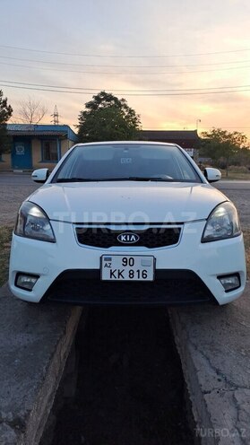 Kia Rio-1