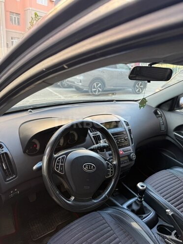 Kia  2008, 240,000 km - 1.6 l - Şəki