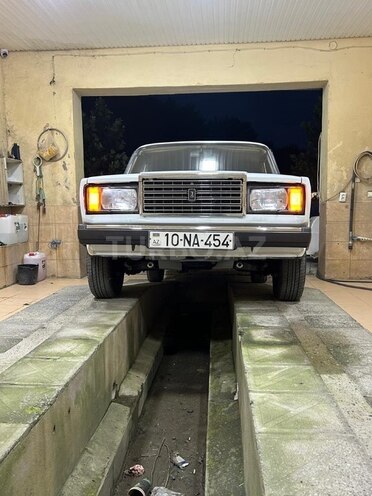 LADA (VAZ) 2107 2004, 105,000 km - 1.5 l - Salyan