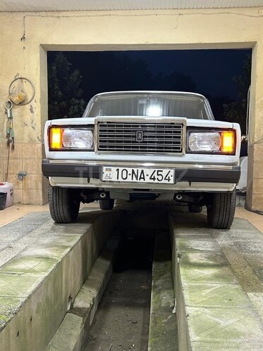 LADA (VAZ) 2107 2004, 105,000 km - 1.5 l - Salyan