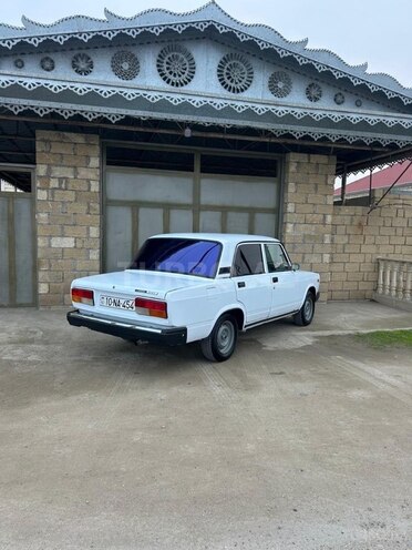 LADA (VAZ) 2107 2004, 105,000 km - 1.5 l - Salyan