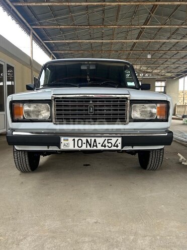 LADA (VAZ) 2107 2004, 105,000 km - 1.5 l - Salyan