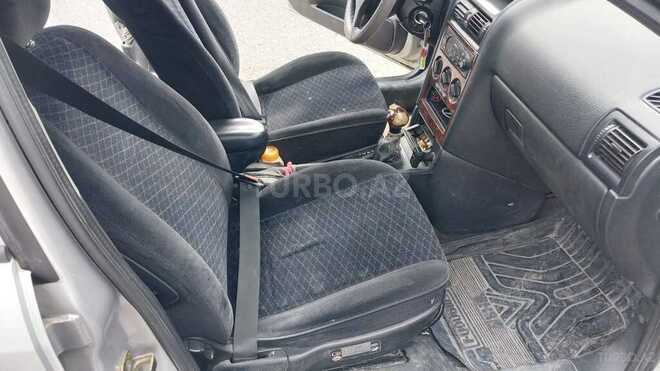 Opel Astra 2001, 286,000 km - 1.8 l - Quba