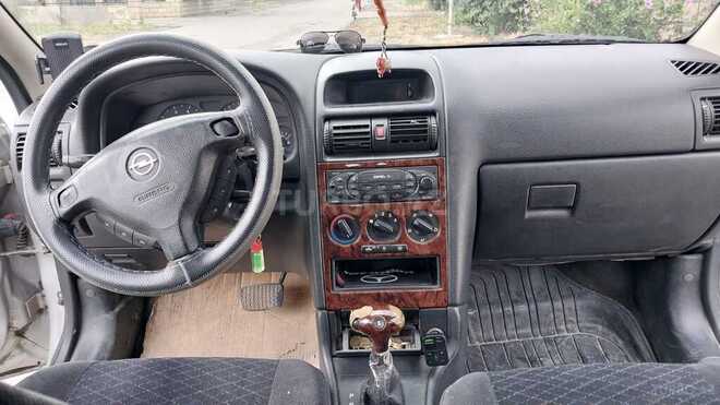 Opel Astra 2001, 286,000 km - 1.8 l - Quba