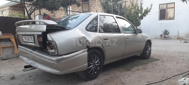 Opel Vectra 1993, 450,000 km - 1.8 l - Sumqayıt