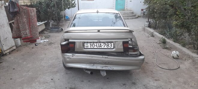 Opel Vectra 1993, 450,000 km - 1.8 l - Sumqayıt