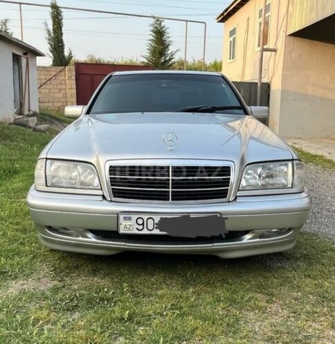 Mercedes C 220 2000, 390,000 km - 2.2 л - Sabirabad