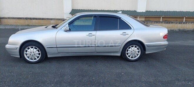 Mercedes E 240 1999, 270,000 km - 2.4 l - Qəbələ