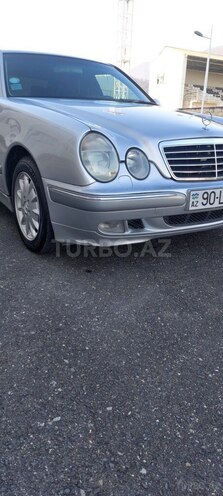 Mercedes E 240 1999, 270,000 km - 2.4 l - Qəbələ