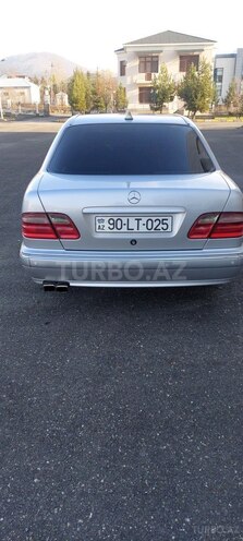 Mercedes E 240 1999, 270,000 km - 2.4 l - Qəbələ