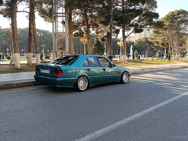 Mercedes C 240 1998, 280,000 km - 2.6 l - Bakı