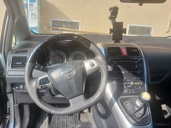 Toyota Auris 2011, 340,000 km - 1.4 л - Bakı