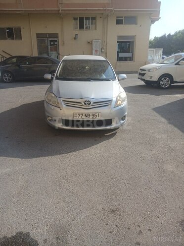 Toyota Auris 2011, 340,000 km - 1.4 л - Bakı