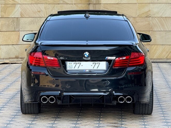 BMW 520 2015, 179,000 km - 2.0 l - Gəncə