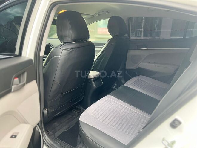 Hyundai Elantra 2017, 188,842 km - 2.0 l - Bakı
