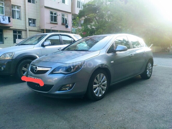 Opel Astra 2012, 170,000 km - 1.6 l - Bakı