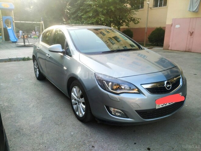 Opel Astra 2012, 170,000 km - 1.6 l - Bakı