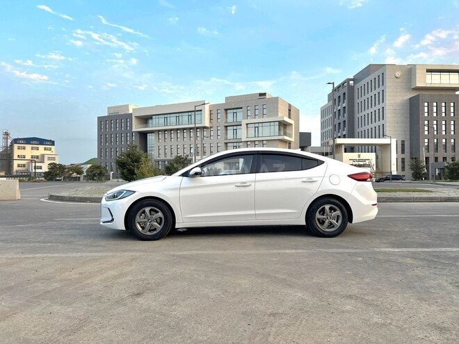 Hyundai Avante 2016, 186,104 km - 1.6 l - Bakı