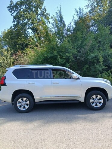 Toyota Land Cruiser Prado 2010, 304,000 km - 2.7 l - Astara